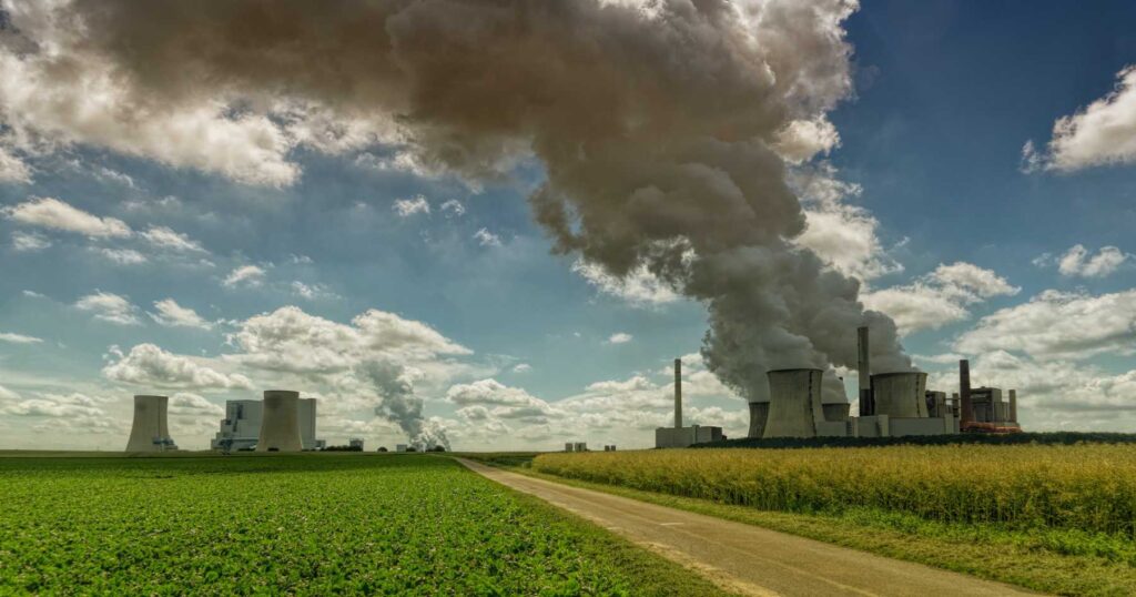Pollution with greenhouse gases from industrial fossil fuel burning in an agricultural landscape